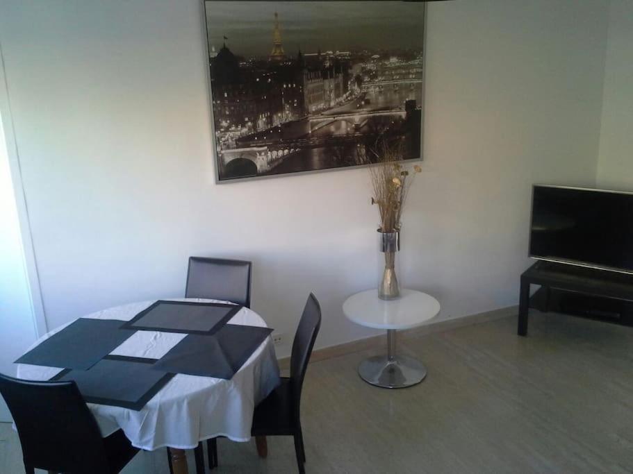 Appartement 2 Pieces Magnifiques Vue De Papes *