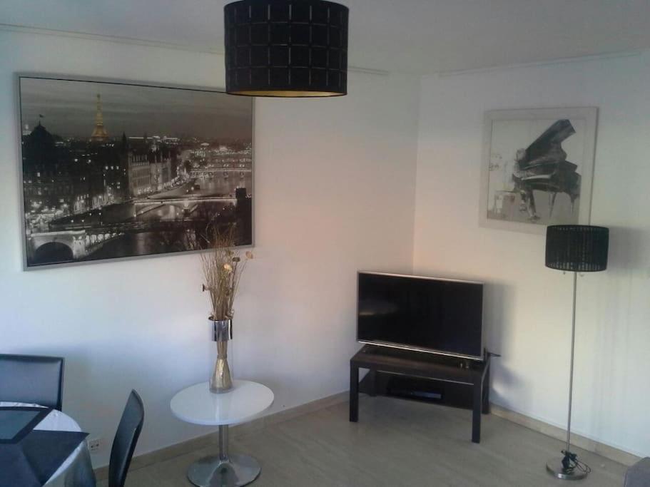 2 Pieces Magnifiques Vue De Papes Appartement